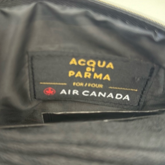 COPY - Acqua di Parma for Air Canada travel case NWT with complete contents - Picture 5 of 11